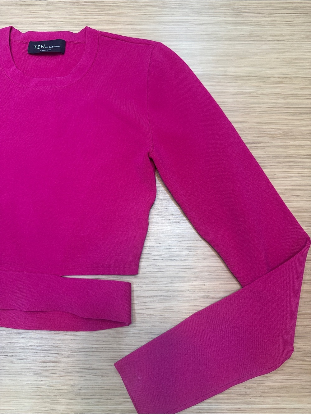 TEN by Aritzia Hot Pink Cropped Long Sleeve Top - Picture 2 of 7